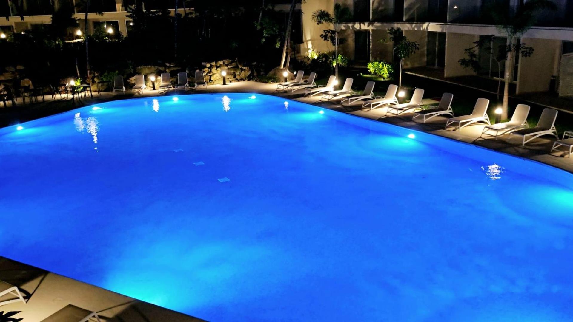 Modern Playacar Condo with Poolside Views & Nature, foto 13