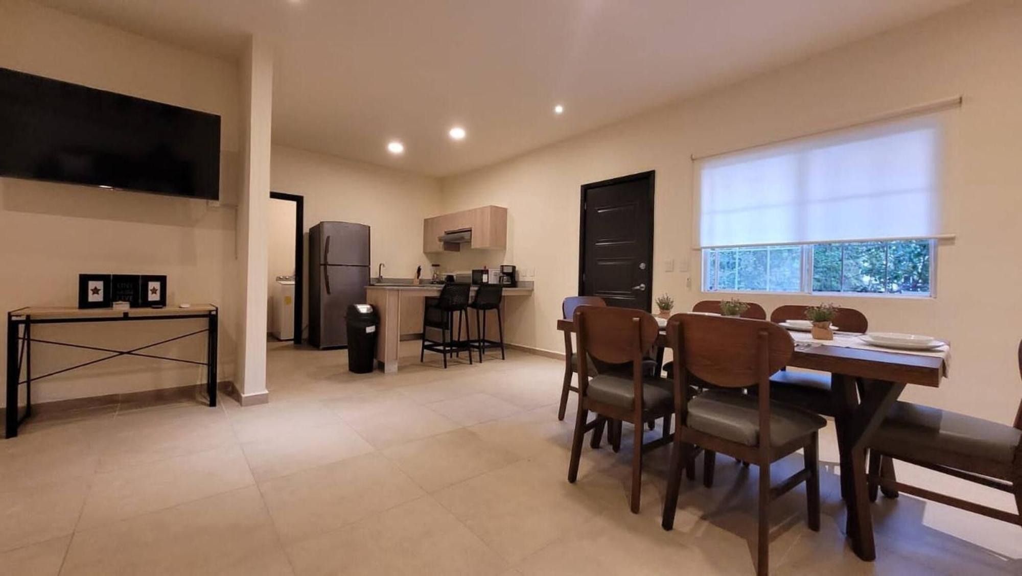 Luxury Spacious Apartmen in PdC 3km from Beach, foto 8