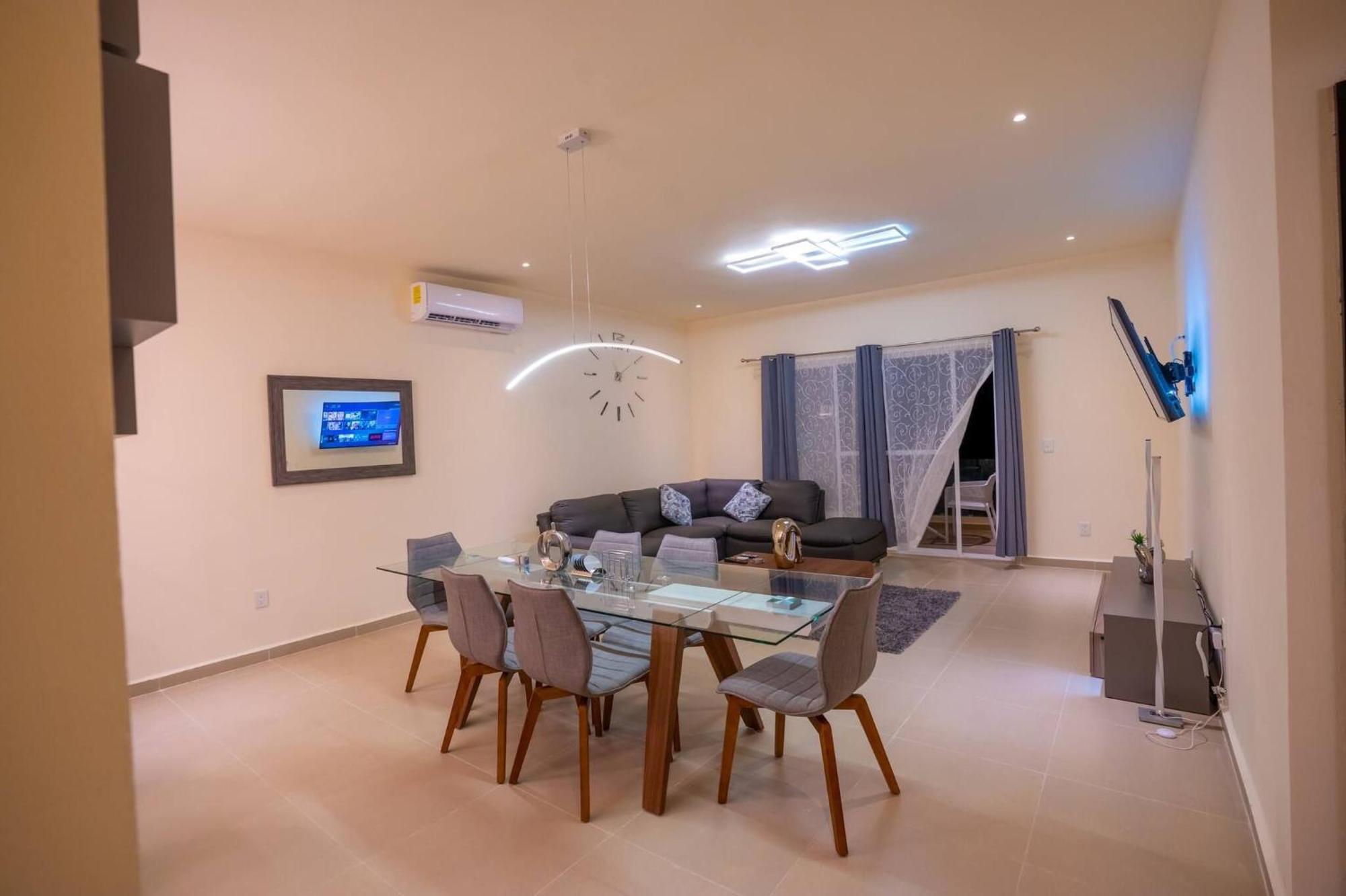 Luxury Apartment With Poll, foto 11