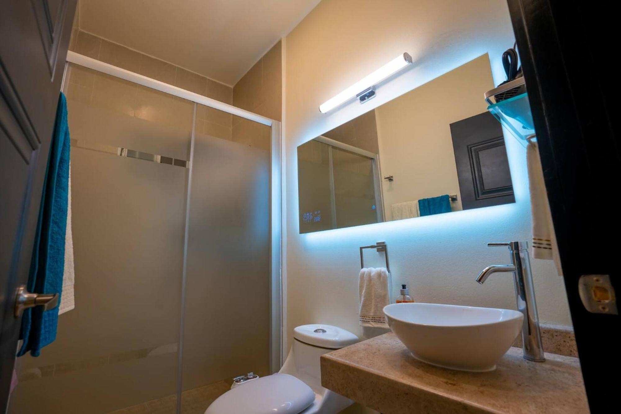 Luxury Apartment With Poll, foto 12