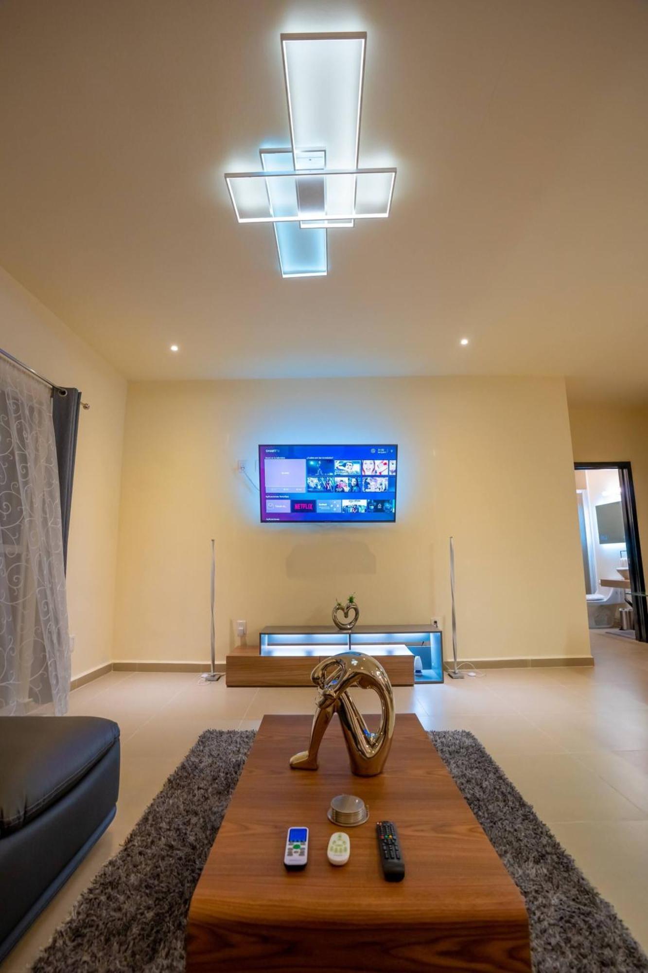 Luxury Apartment With Poll, foto 14