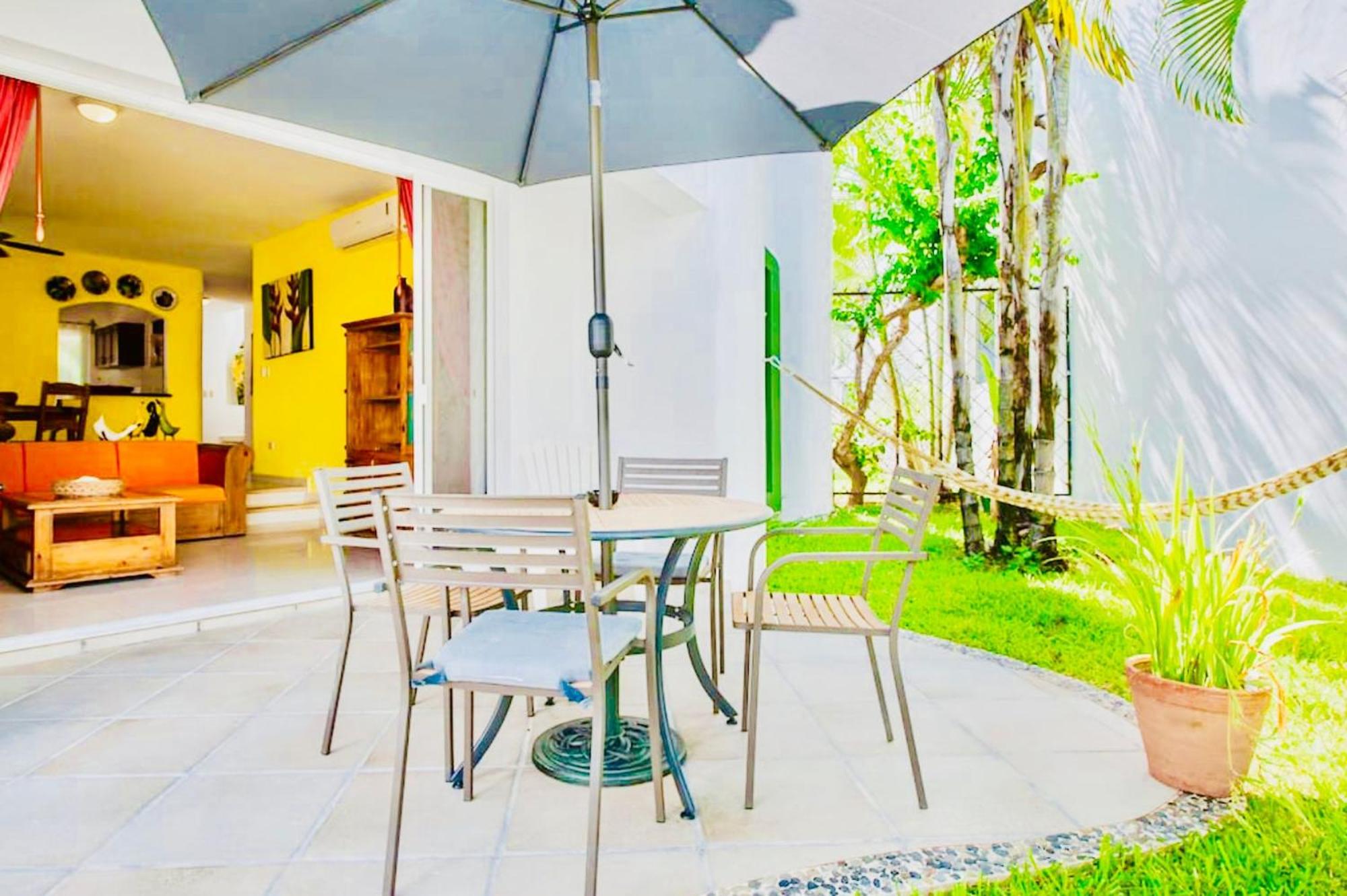 Playacar - Superior Budget Room With Swimming Pool Air Conditioning and Parking, foto 8