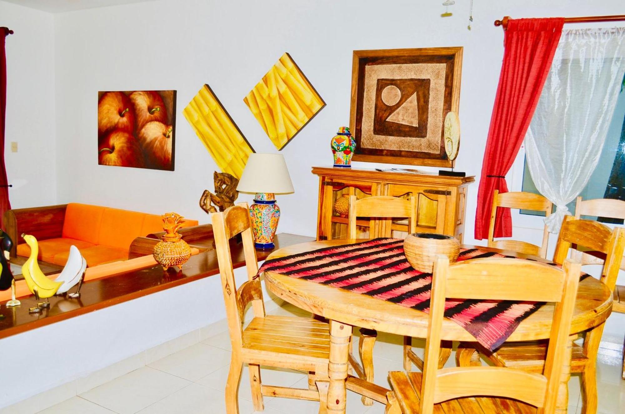 Playacar - Superior Budget Room With Swimming Pool Air Conditioning and Parking, foto 14