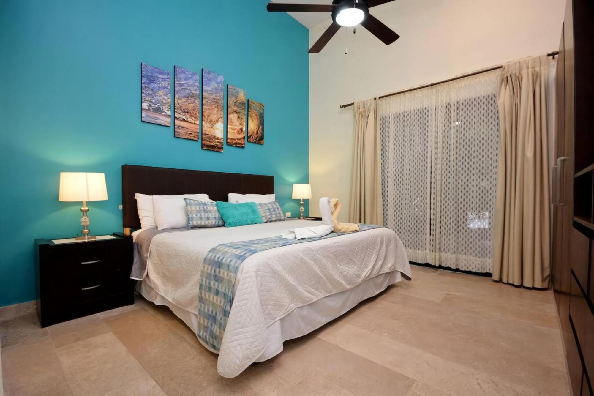 Tropical 3BR Pool near 5th Avenue & Beach, imagen 3