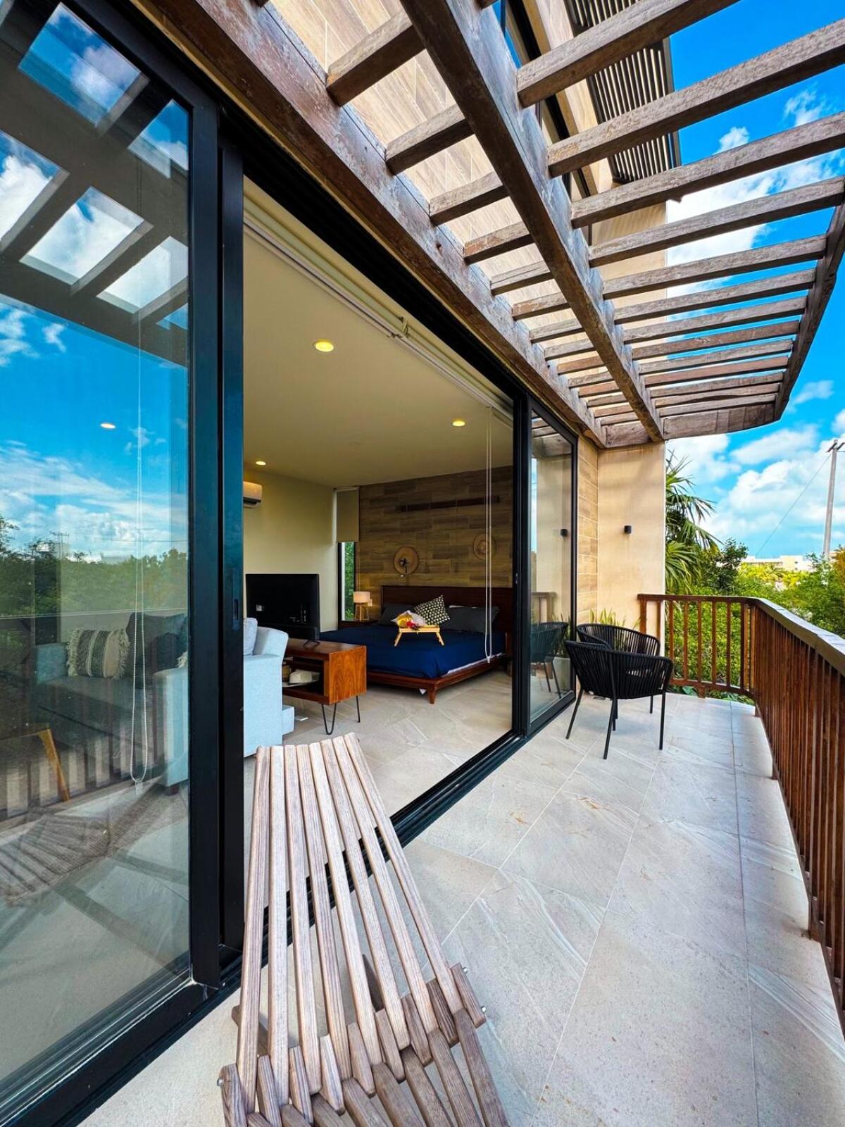 BOHO Loft Steps from the Beach, imagen 4