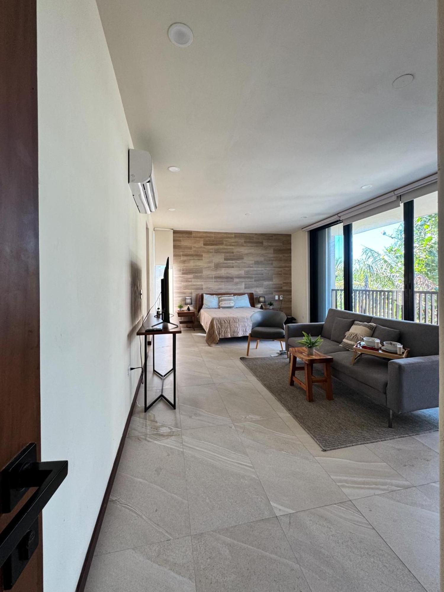 Chic Loft Steps from the Beach, foto 16
