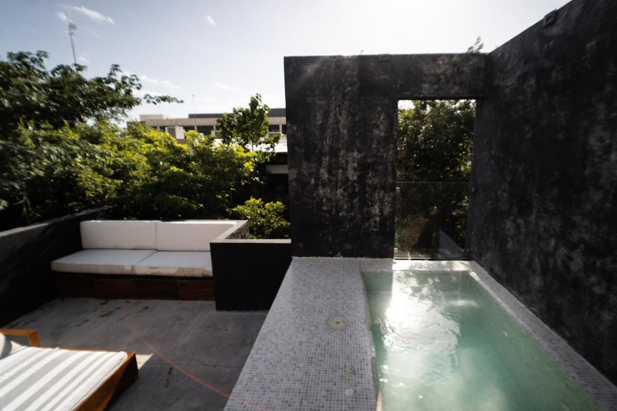 Spacious Luxury Villa, 3 Private Pools + Rooftop, foto 10
