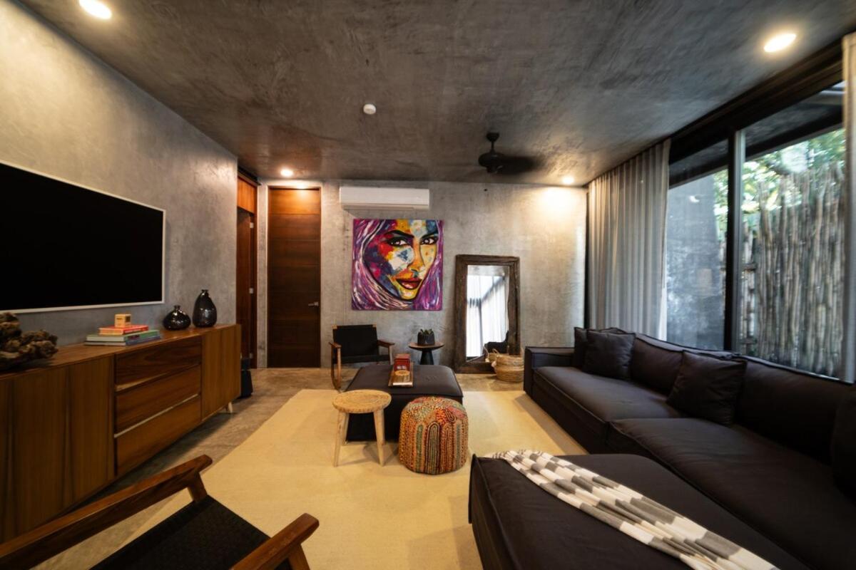 Spacious Luxury Villa, 3 Private Pools + Rooftop, foto 15