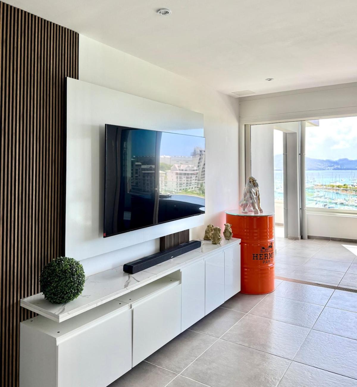 Appartement design, vue marina