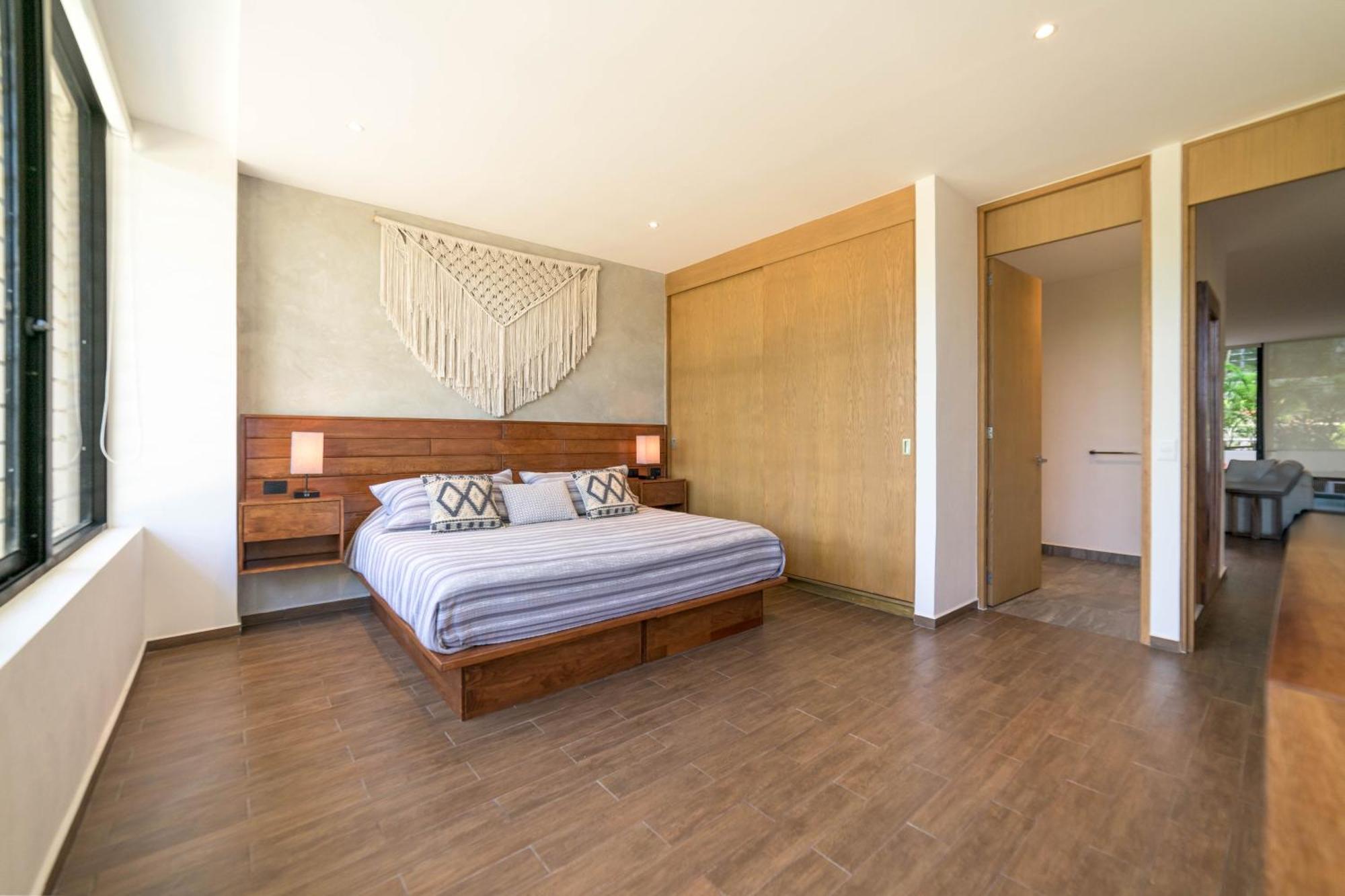 Modern Condo 200m from Beach & 5th Ave, foto 16