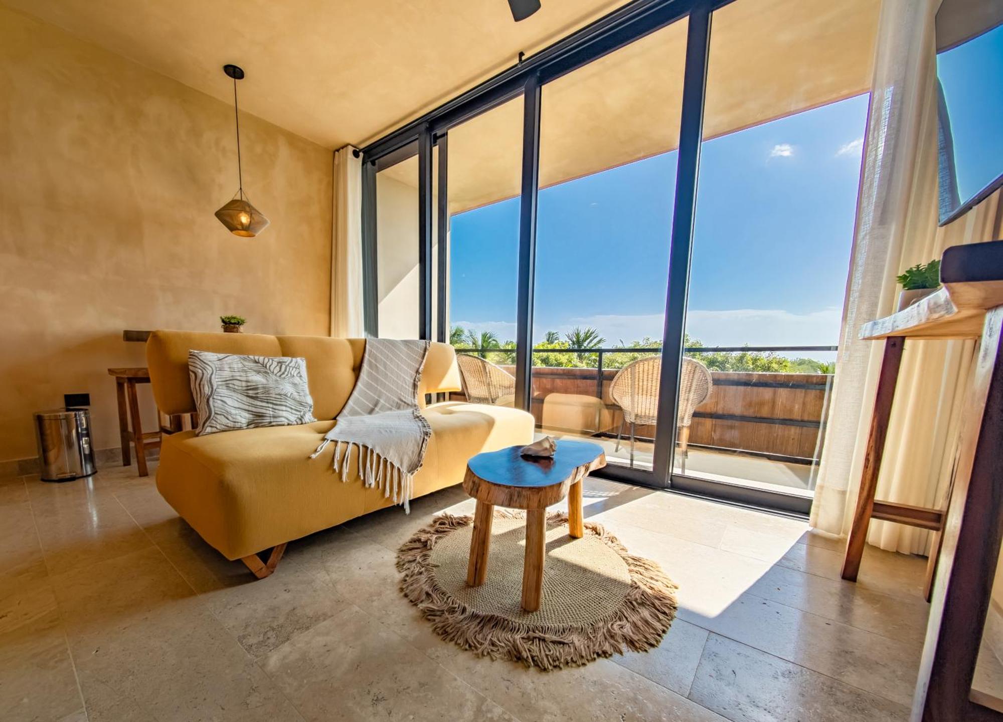 Luxury Romantic Getaway - 1 Bedroom - Steps from the Beach - Bahia Tankah Tulum, foto 6