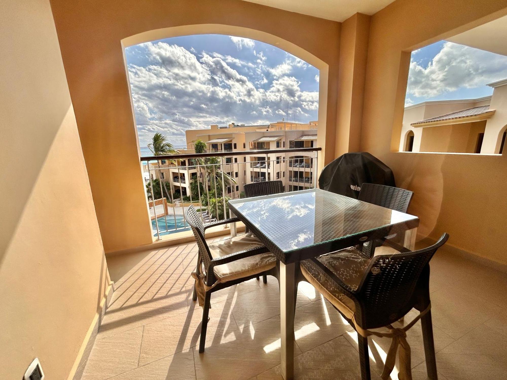 Modern ocean view 2bdrs condo at ELFARO by DPM