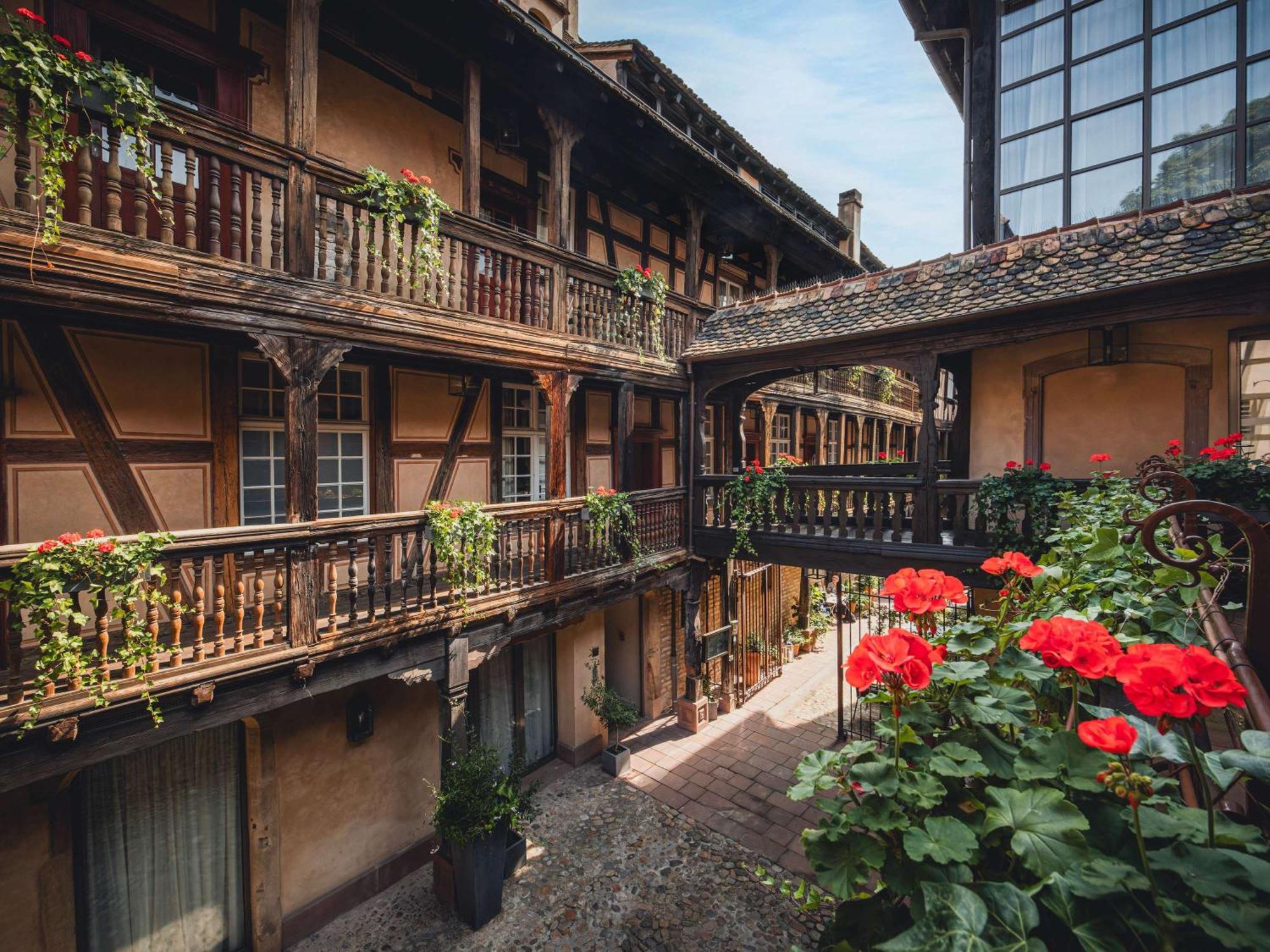 8. Cour du Corbeau Strasbourg MGallery