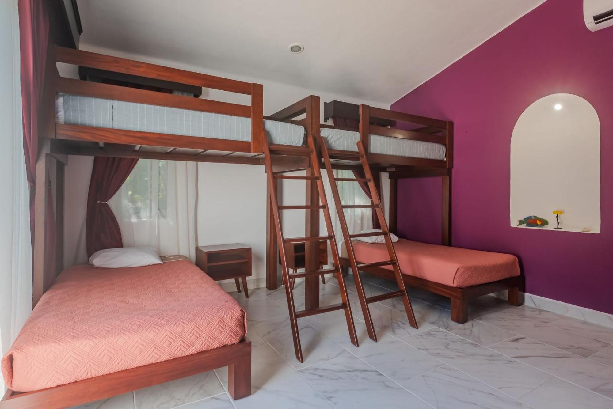 Luxurious 6-Bedroom Villa with Private Pool in Playa del Carmen, foto 16