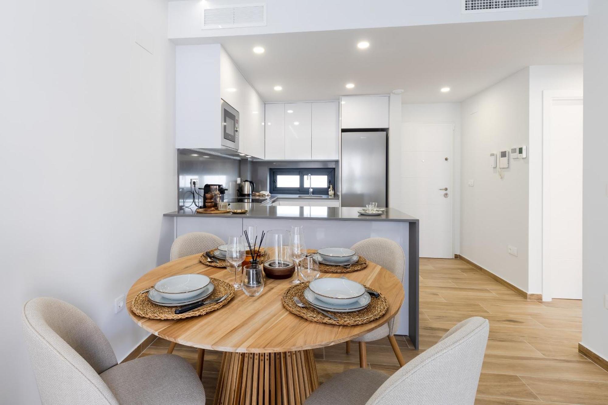 Lotus - Contemporary Apartment with Pool & Private Balcony