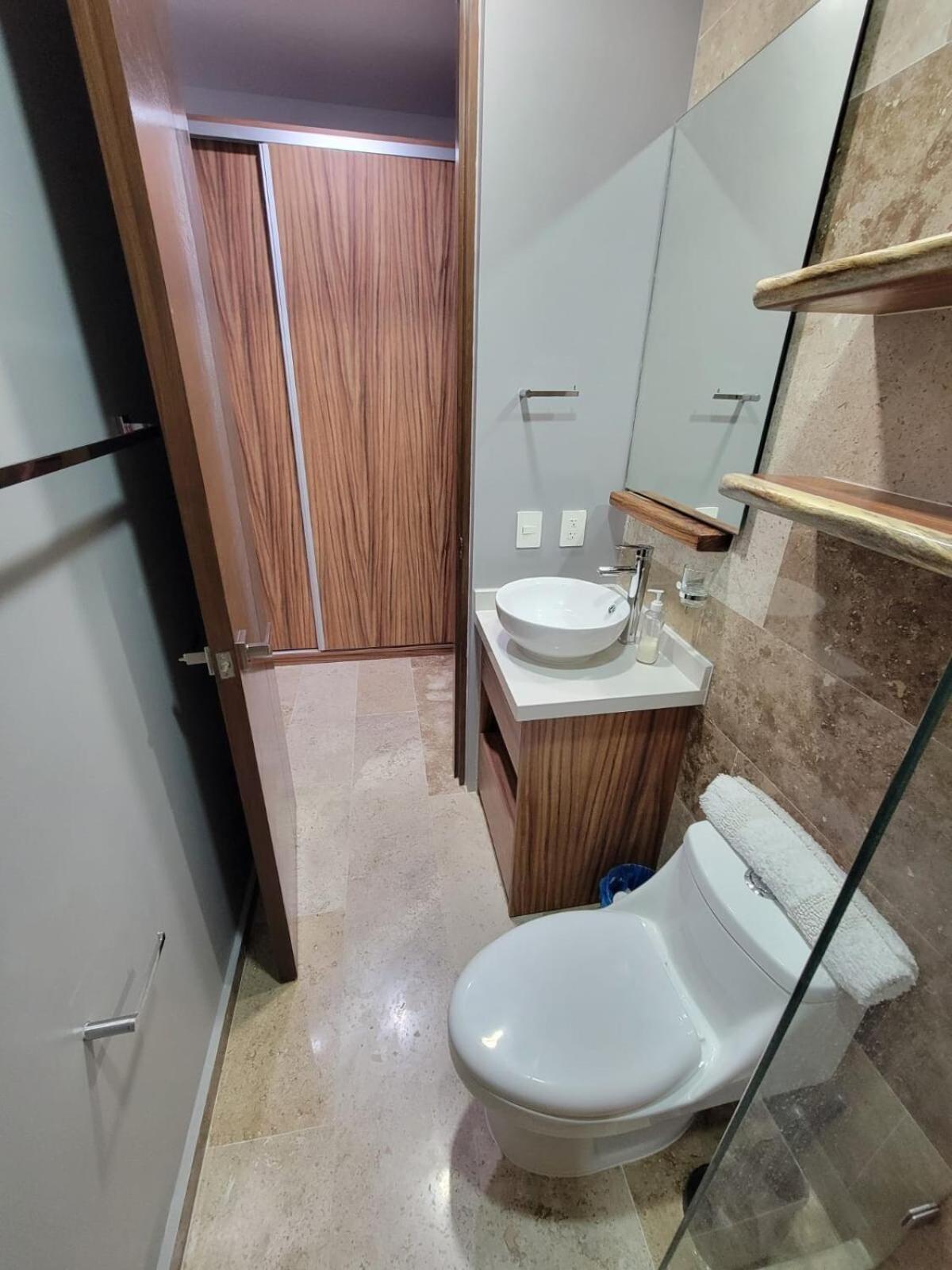 Stylish Condo with Roof top Ocean views near Mamitas Beach and 5th AVE, foto 14