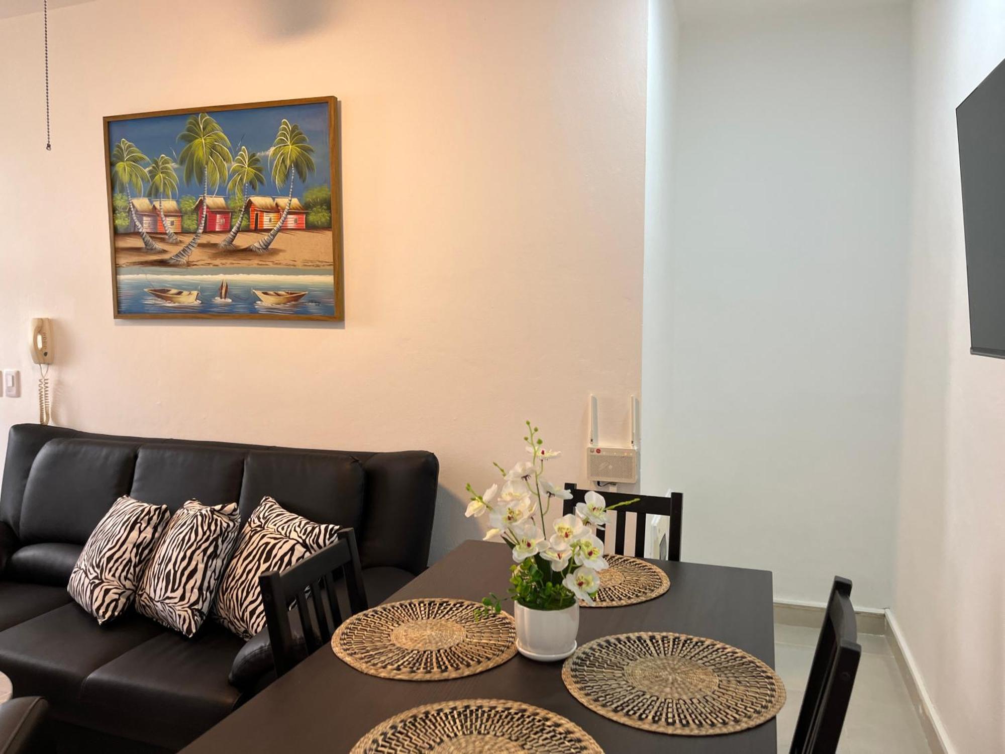 Cozy Condo - 4 min to the Beach, foto 16