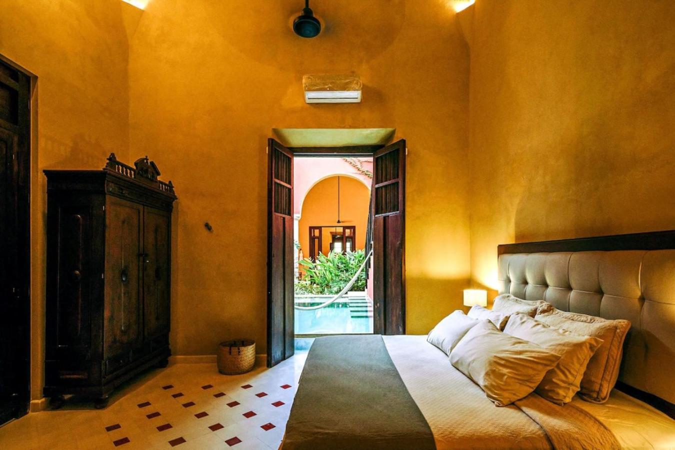 CASA EEB - 4BR Home Colonial Elegance Downtown Merida, imagen 3