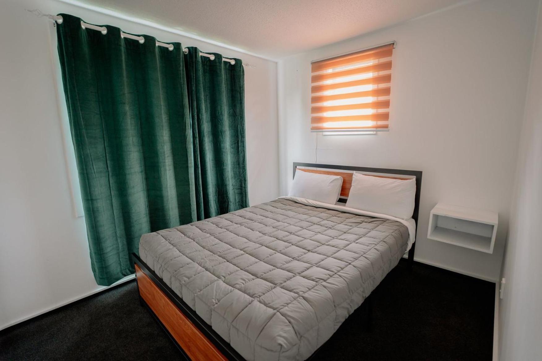 301 Bealey Ave Motel Very Close to City Centre and Hagley park