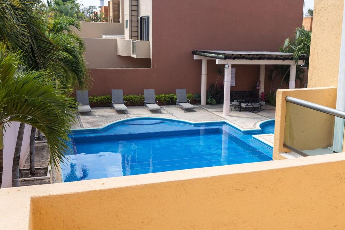 Downtown Villa for 7 guests, access to pool!, foto 15