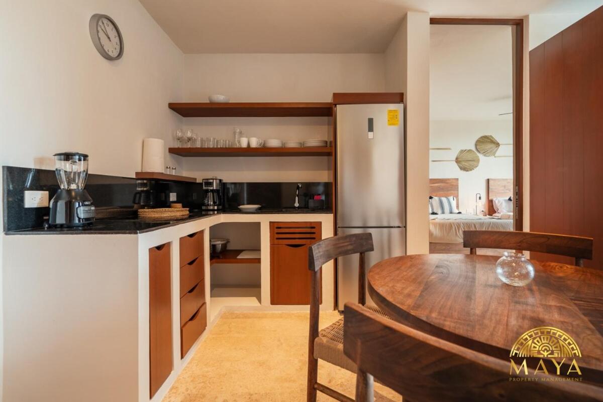 NHOA 312A Lux 2BR Condo Top Jungle View Aldea Zama, foto 9