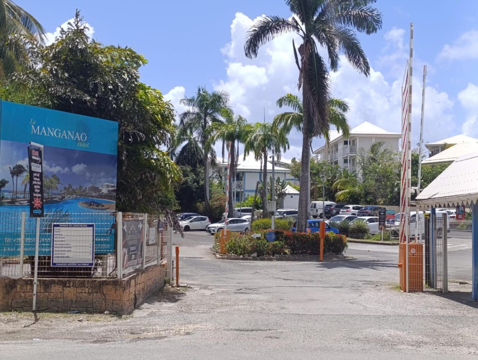 Une vague de plaisir, Studio tout confort en bord de plage avec piscine à Saint-François, foto 11