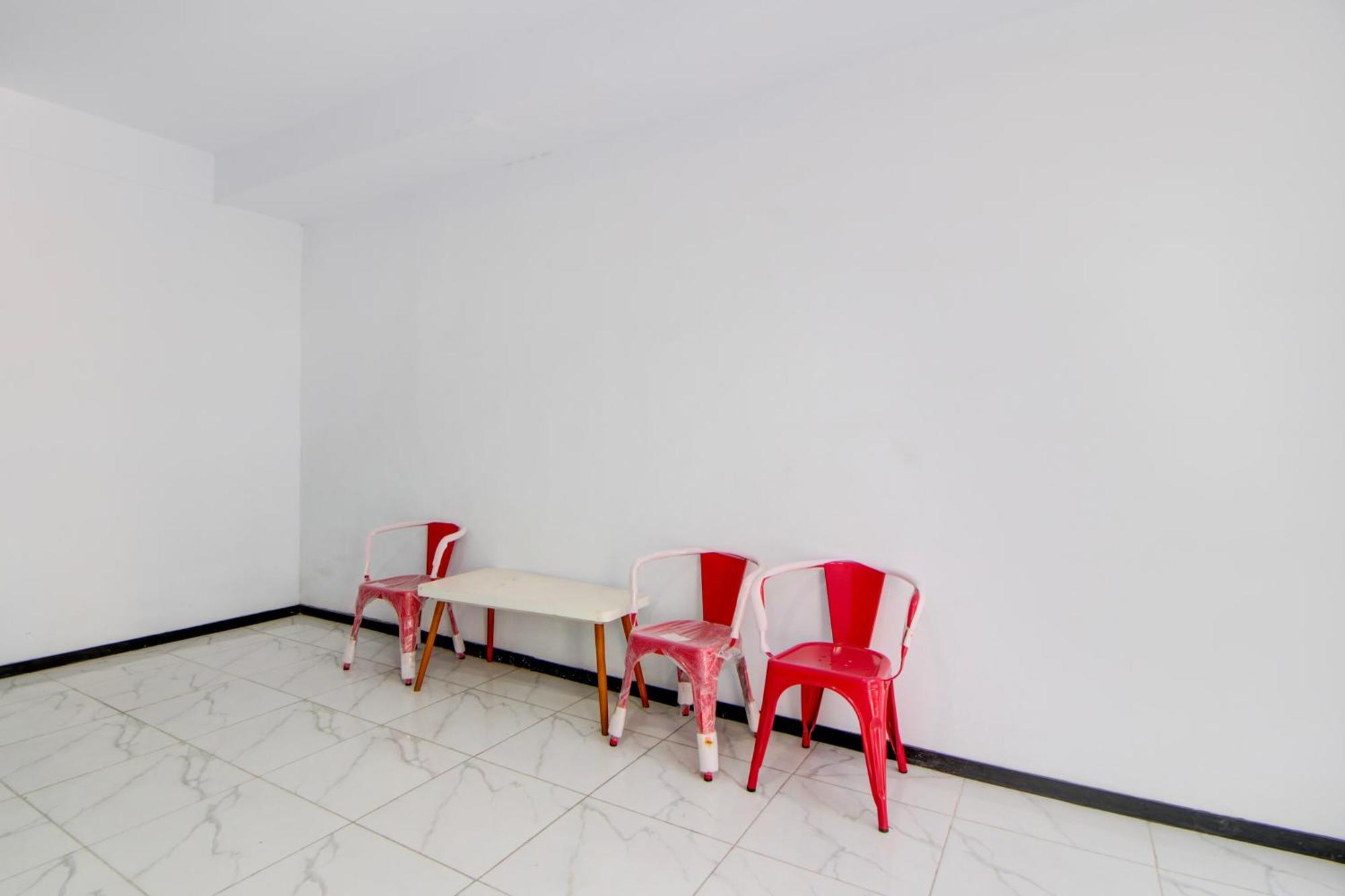 Hotel O Stasiun Tegal Near Alun-Alun Formerly Ameera Guest House — foto 4