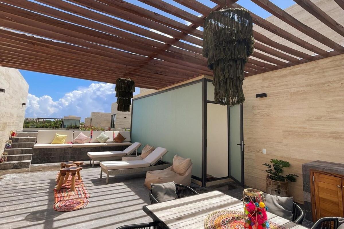 Luxury Penthouse with Rooftop and Private Sky-pool, foto 8