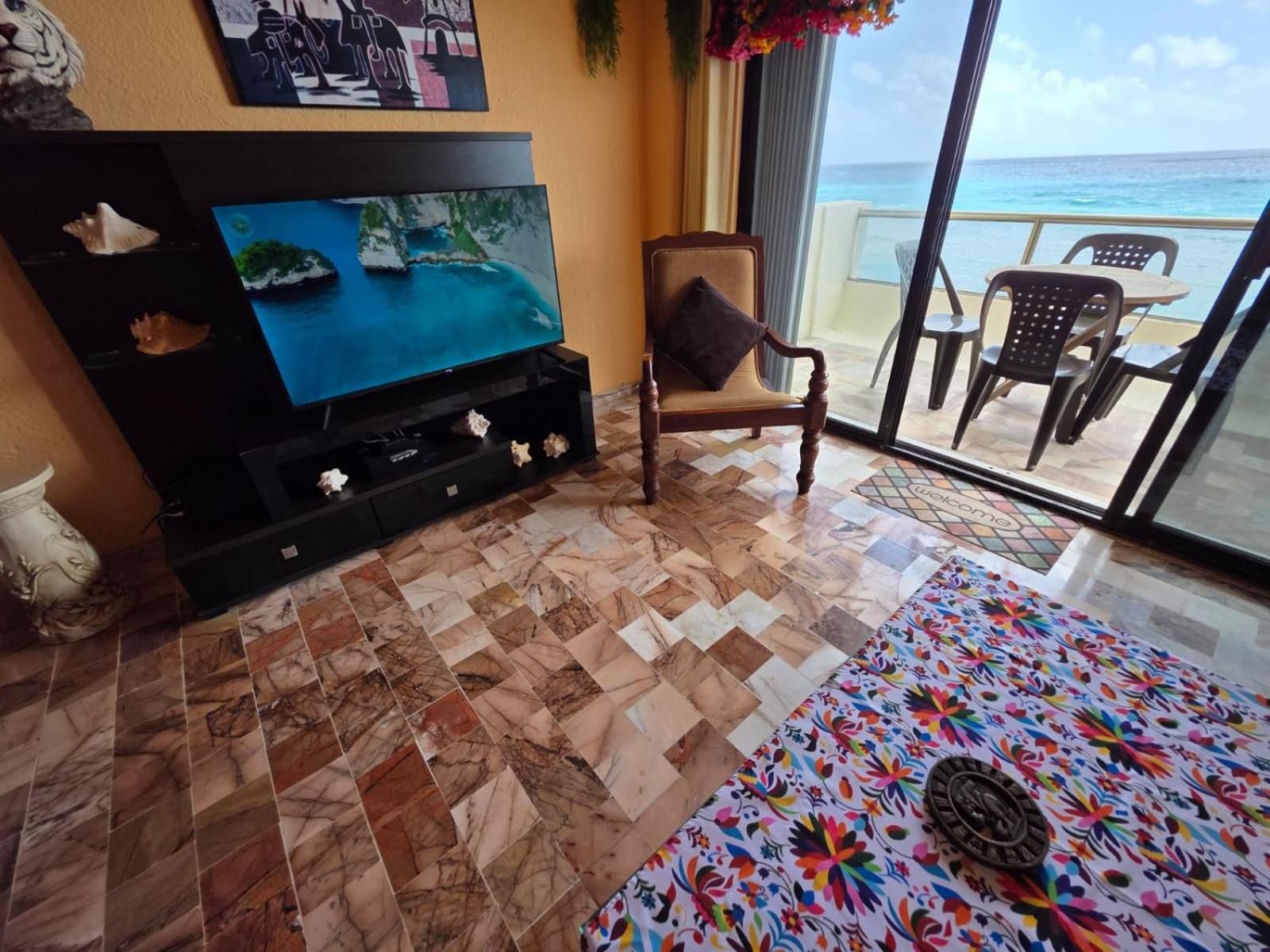 Ocean view condo with balcony hotel zone Cancun, foto 13