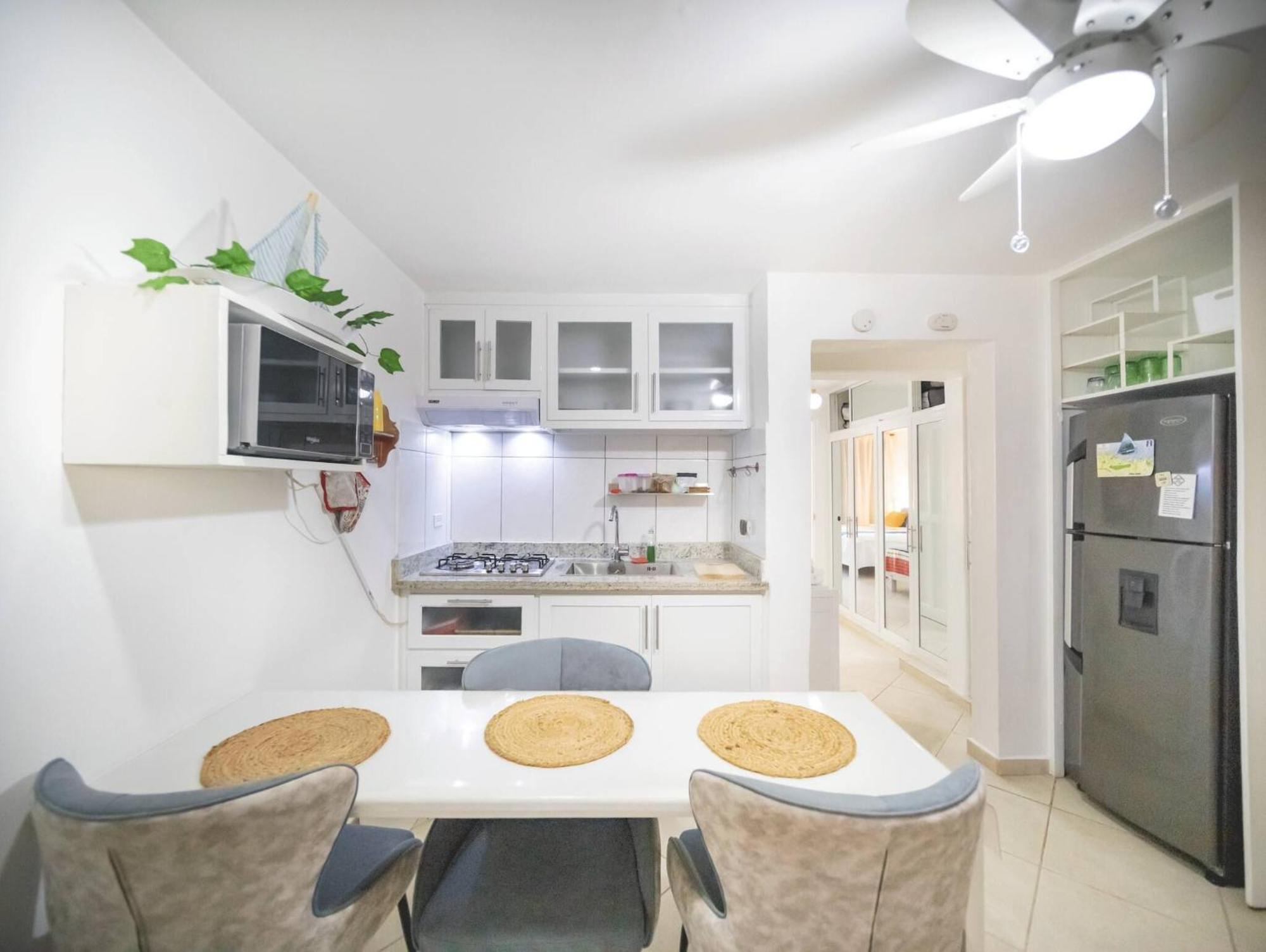 Central 1BR APT - 1 minute Walking from Rumba, imagen 4