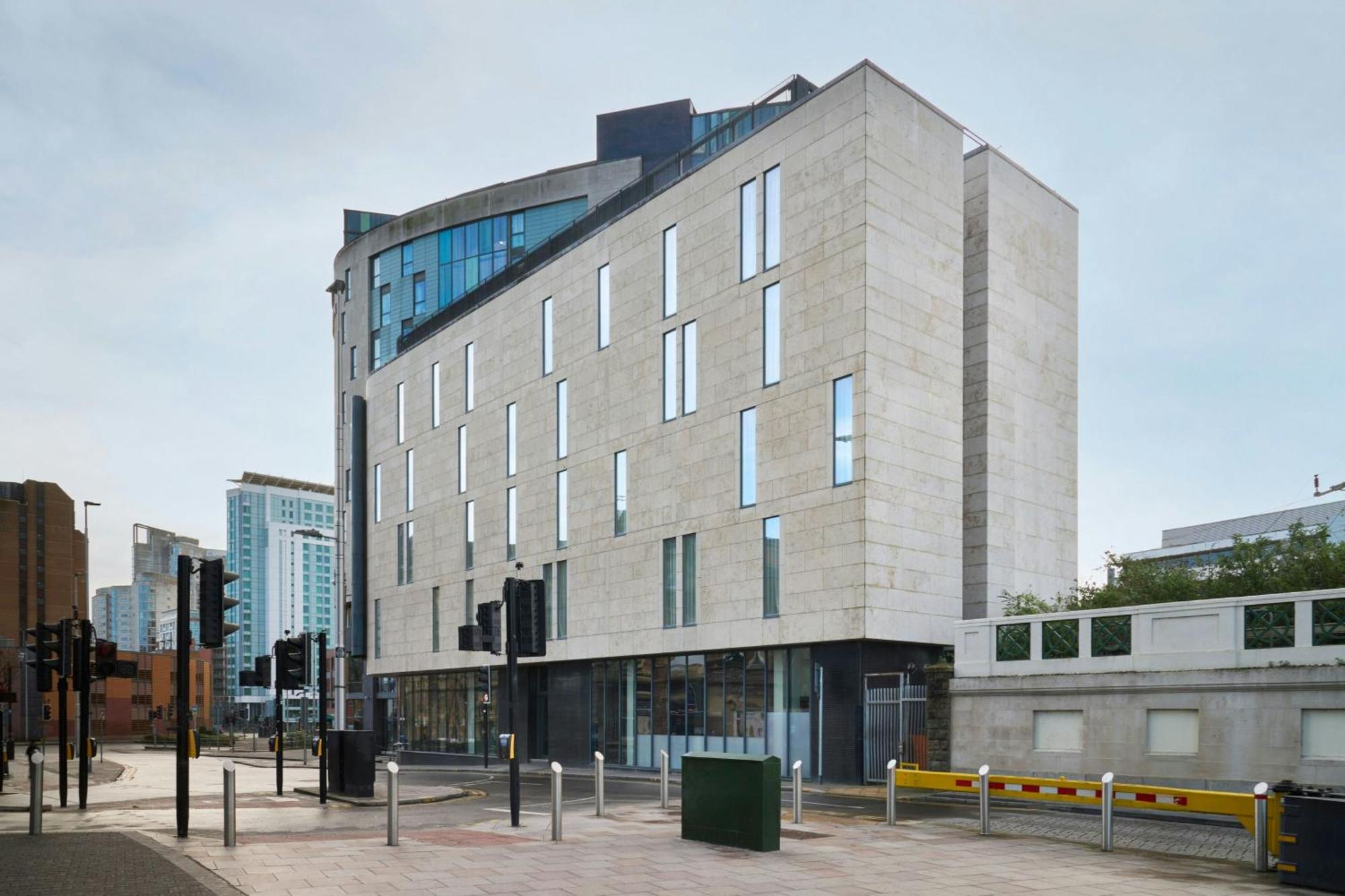 9. Sleeperz Hotel Cardiff