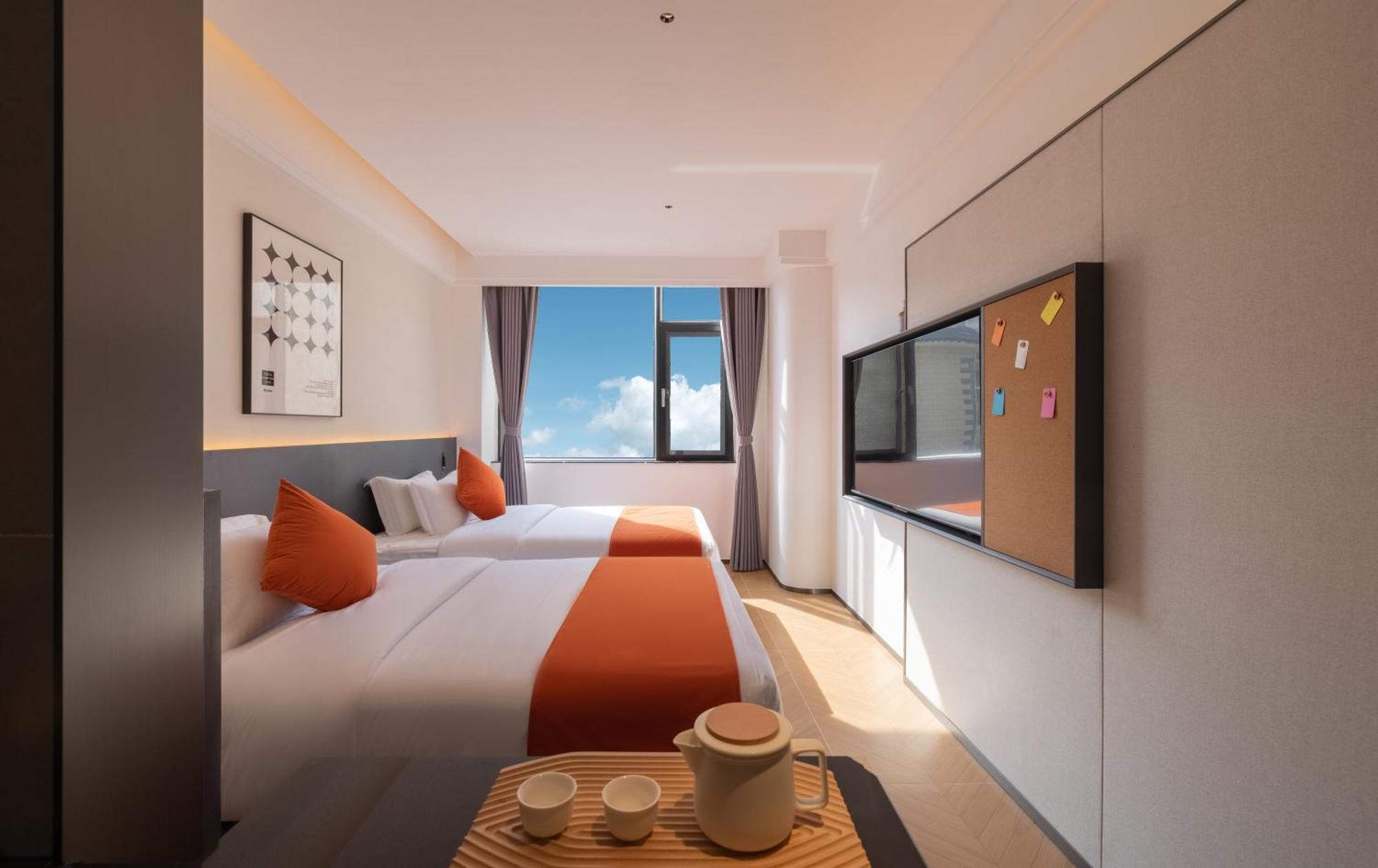 Lincang Hot Limited Edition Designer Hotel