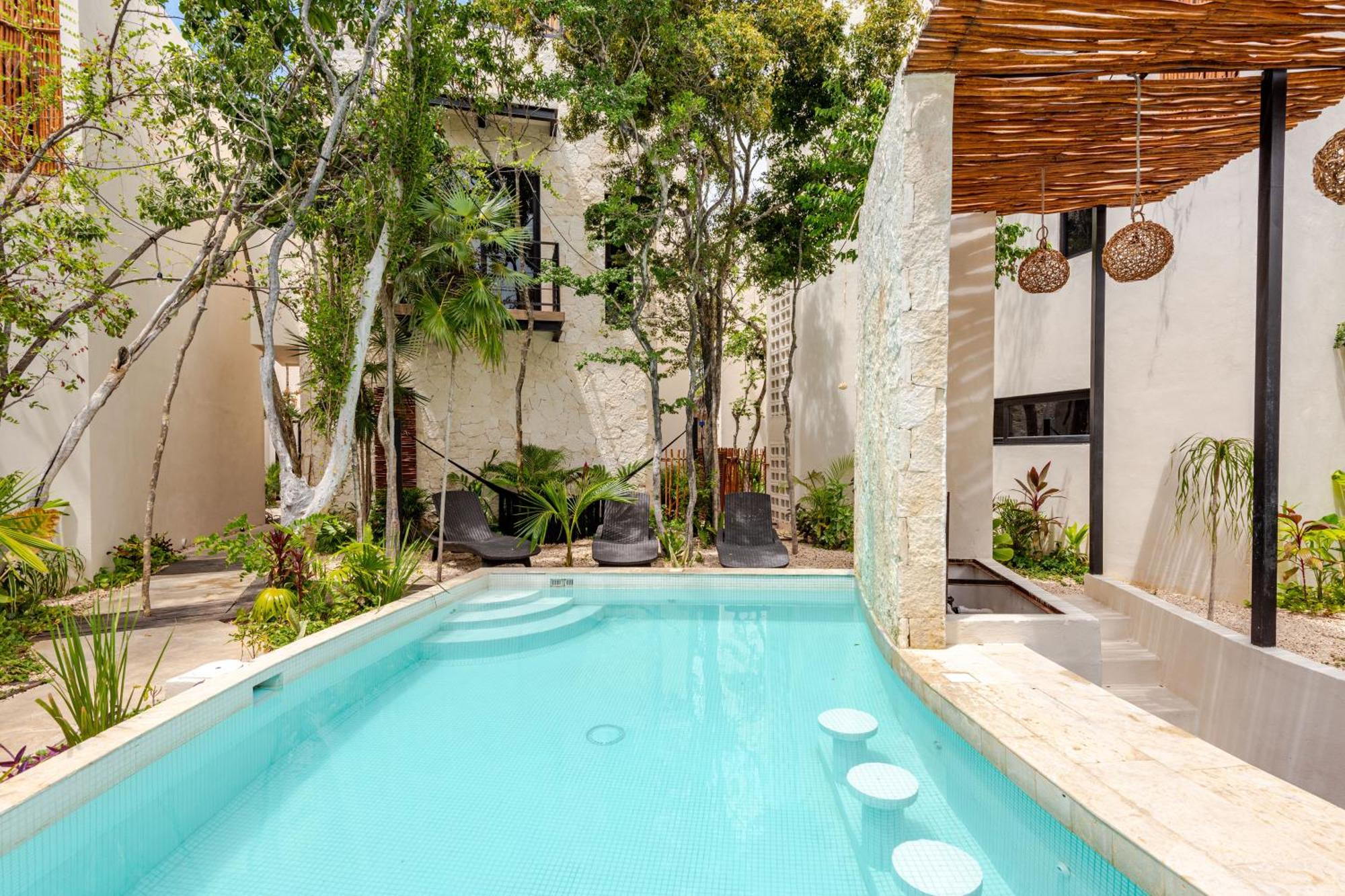 Ocean Breeze Villa - A few steps from the beach!, foto 15