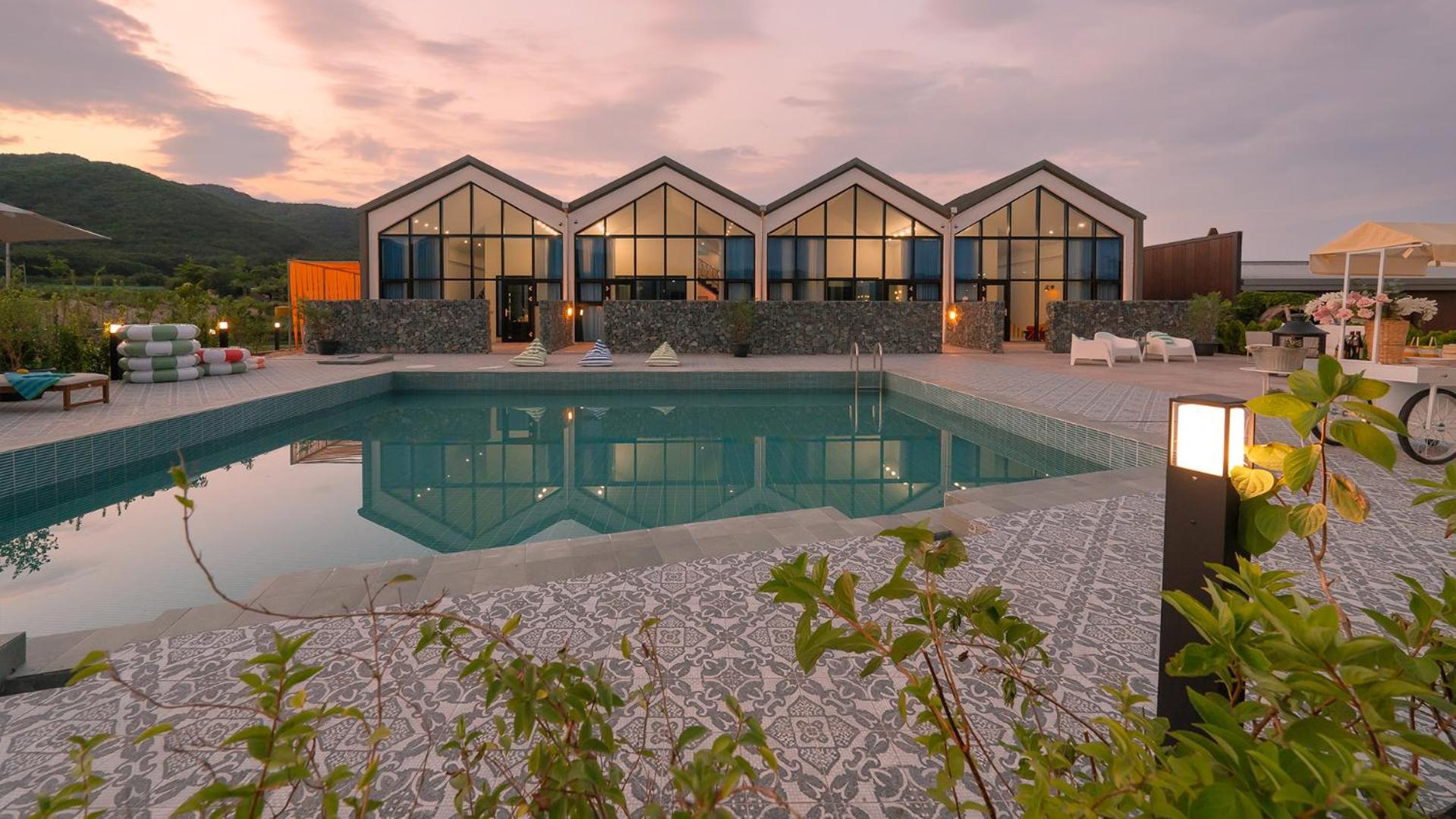 Le Pavilion Pool Villa