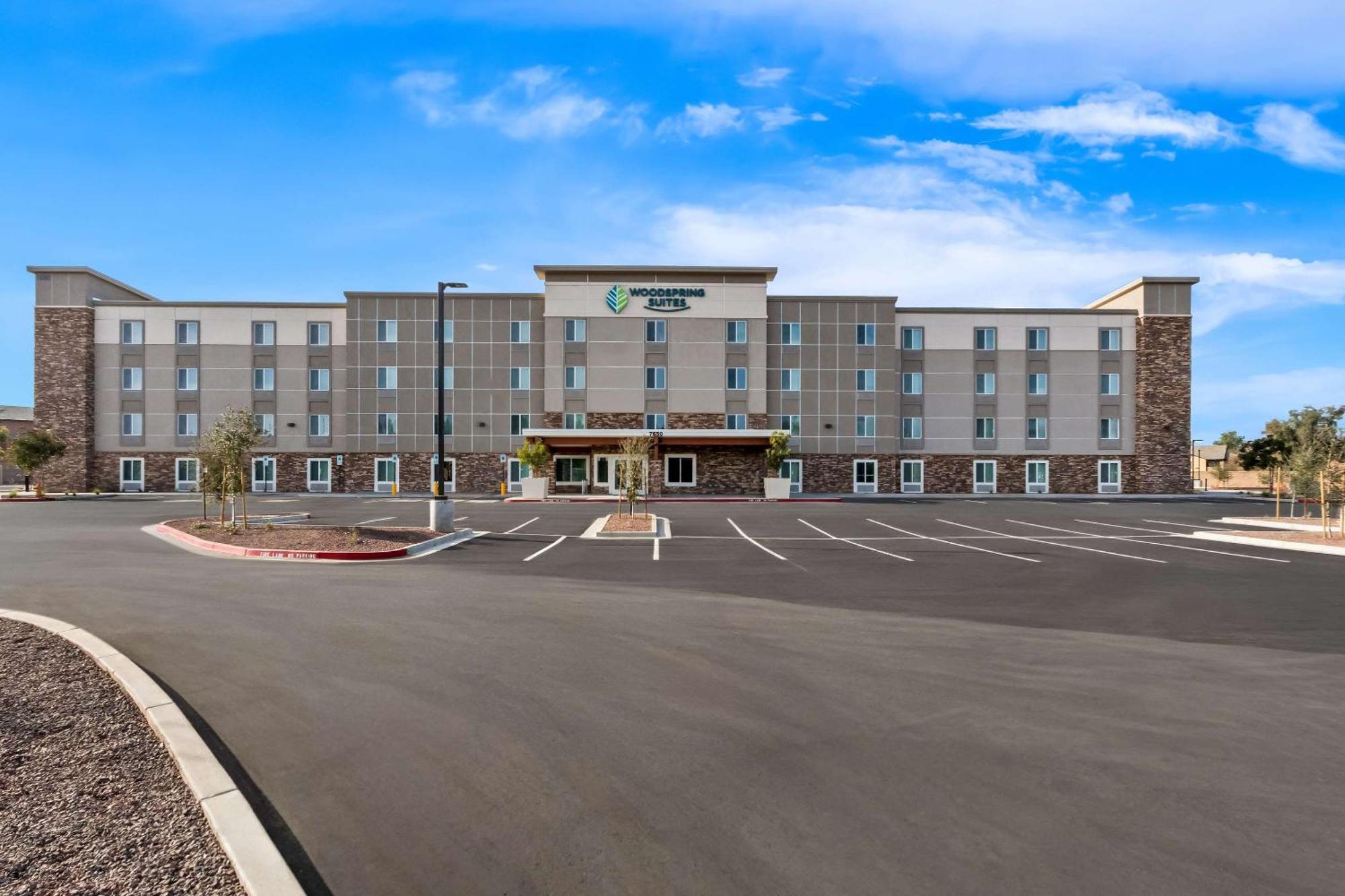 WoodSpring Suites Gilbert - Mesa Gateway Airport