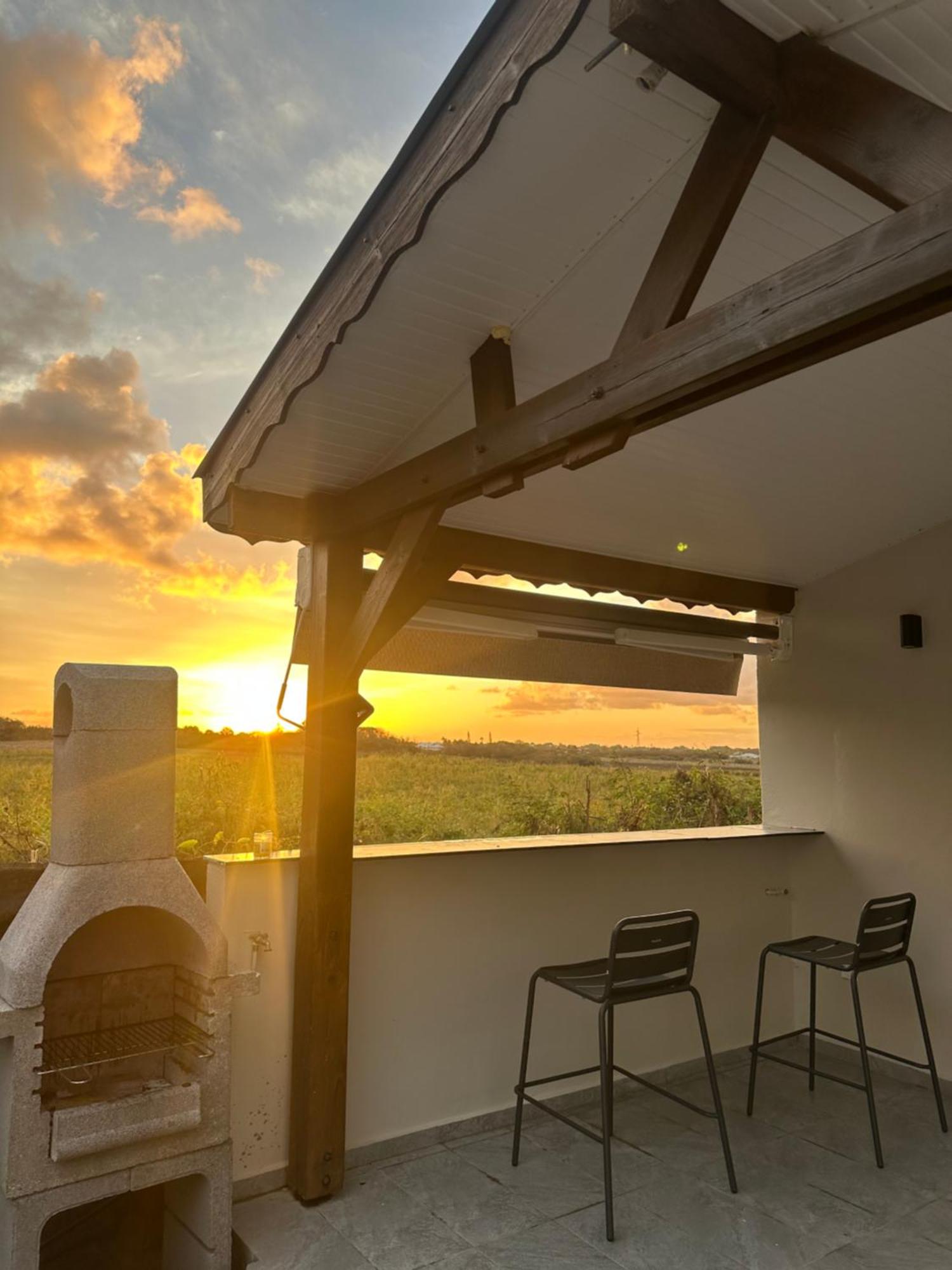 Mk Lodges - Villa Privée et Discrète Piscine Coucher de soleil, imagen 5