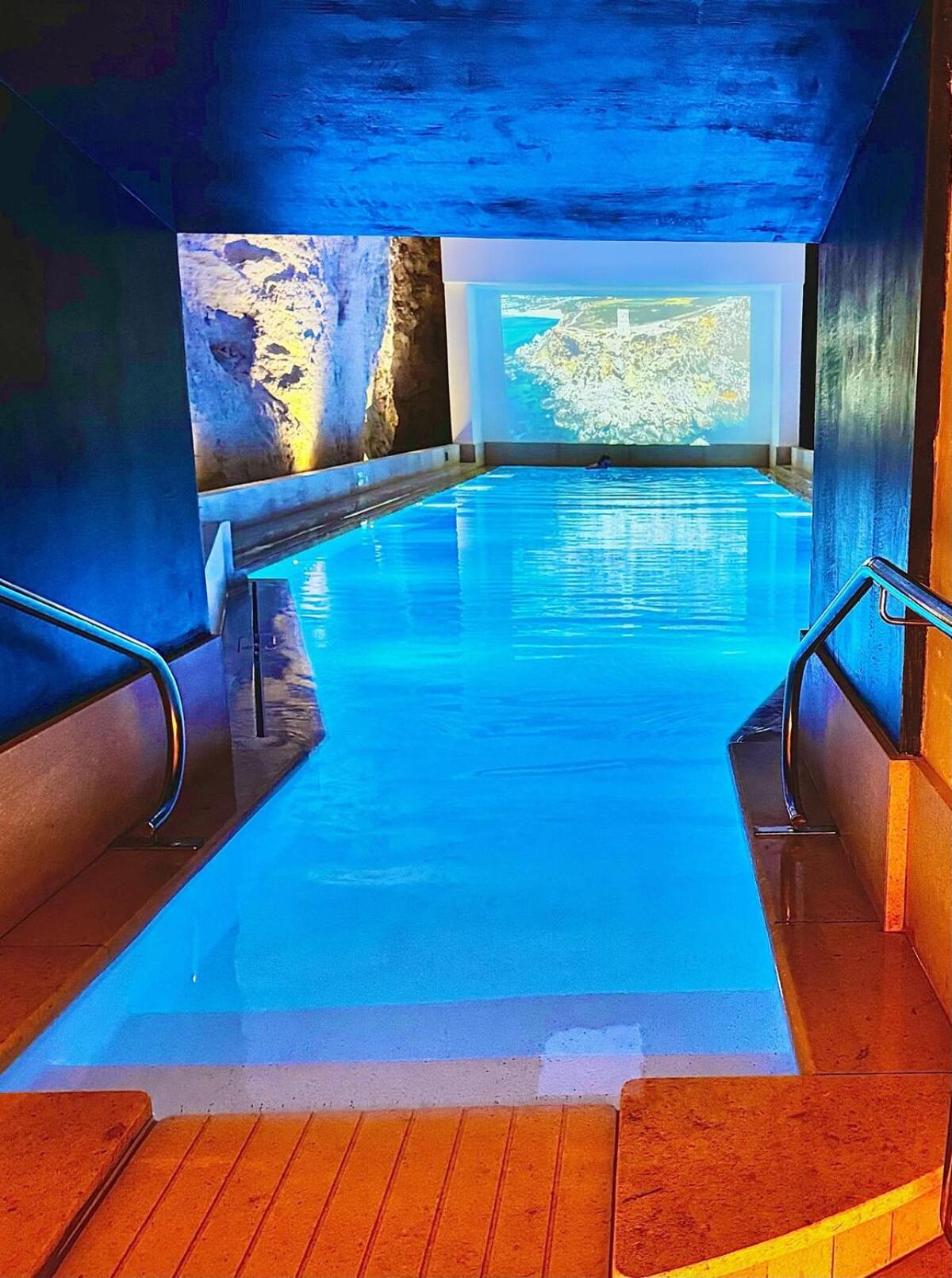 Five Stars Mercury Tower