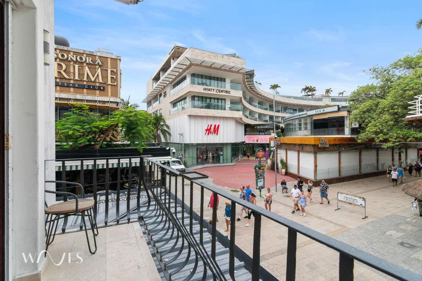 Prime 5th Ave Stay - 4BR with King Beds & City Vie, imagen 5