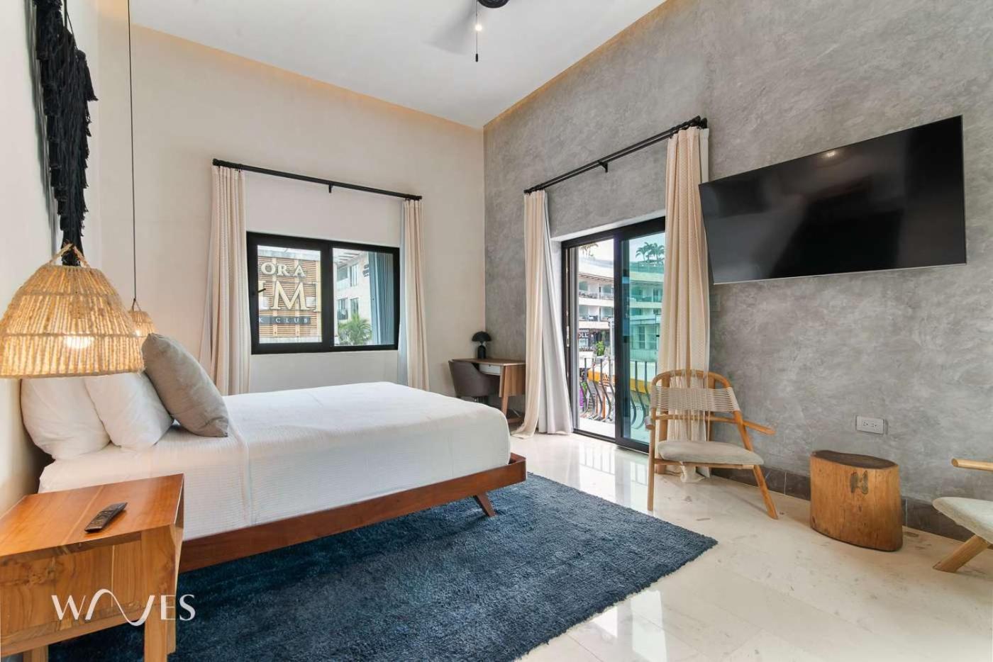 Prime 5th Ave Stay - 4BR with King Beds & City Vie, foto 9
