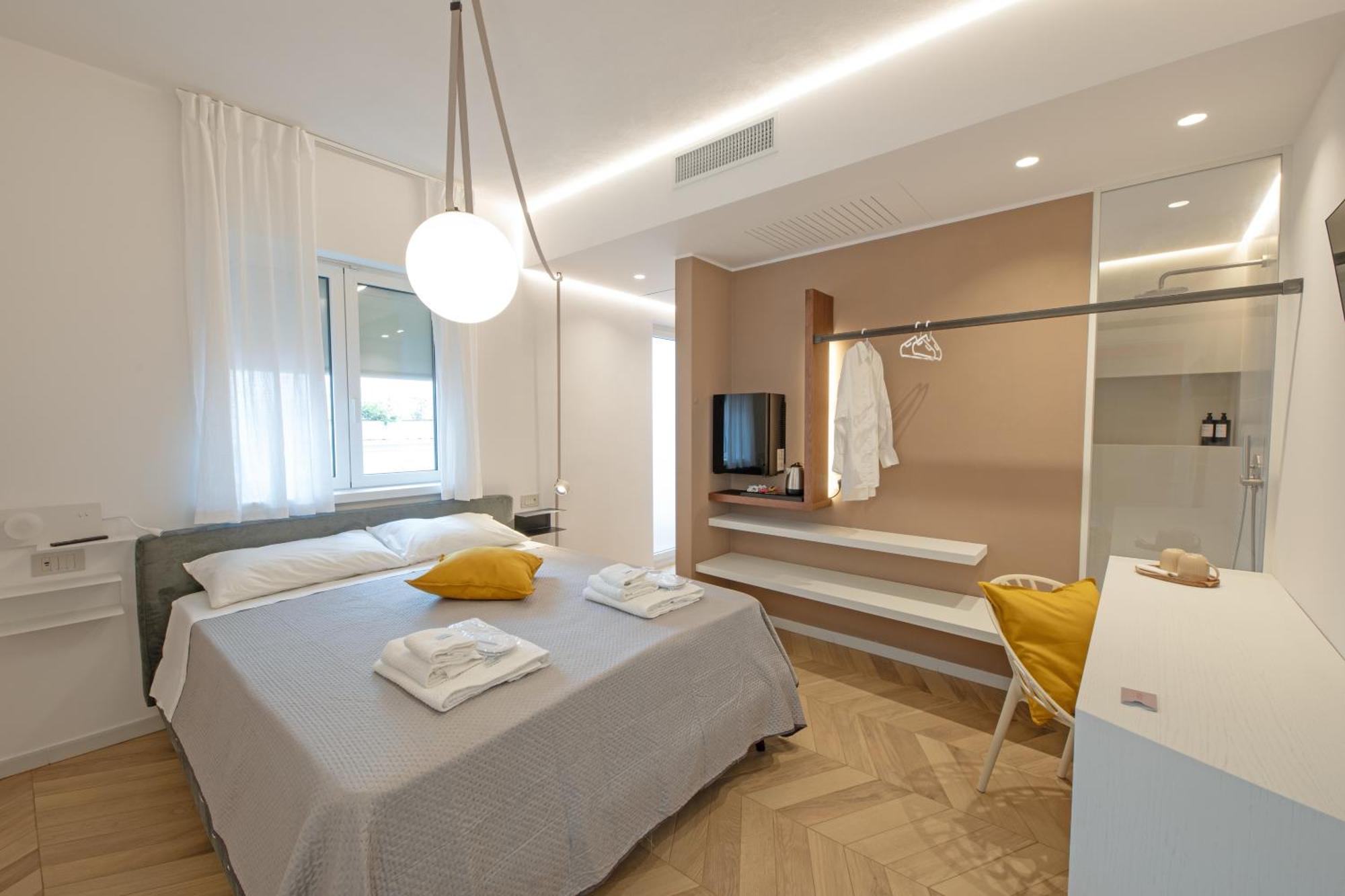 Elisea Your City Escape