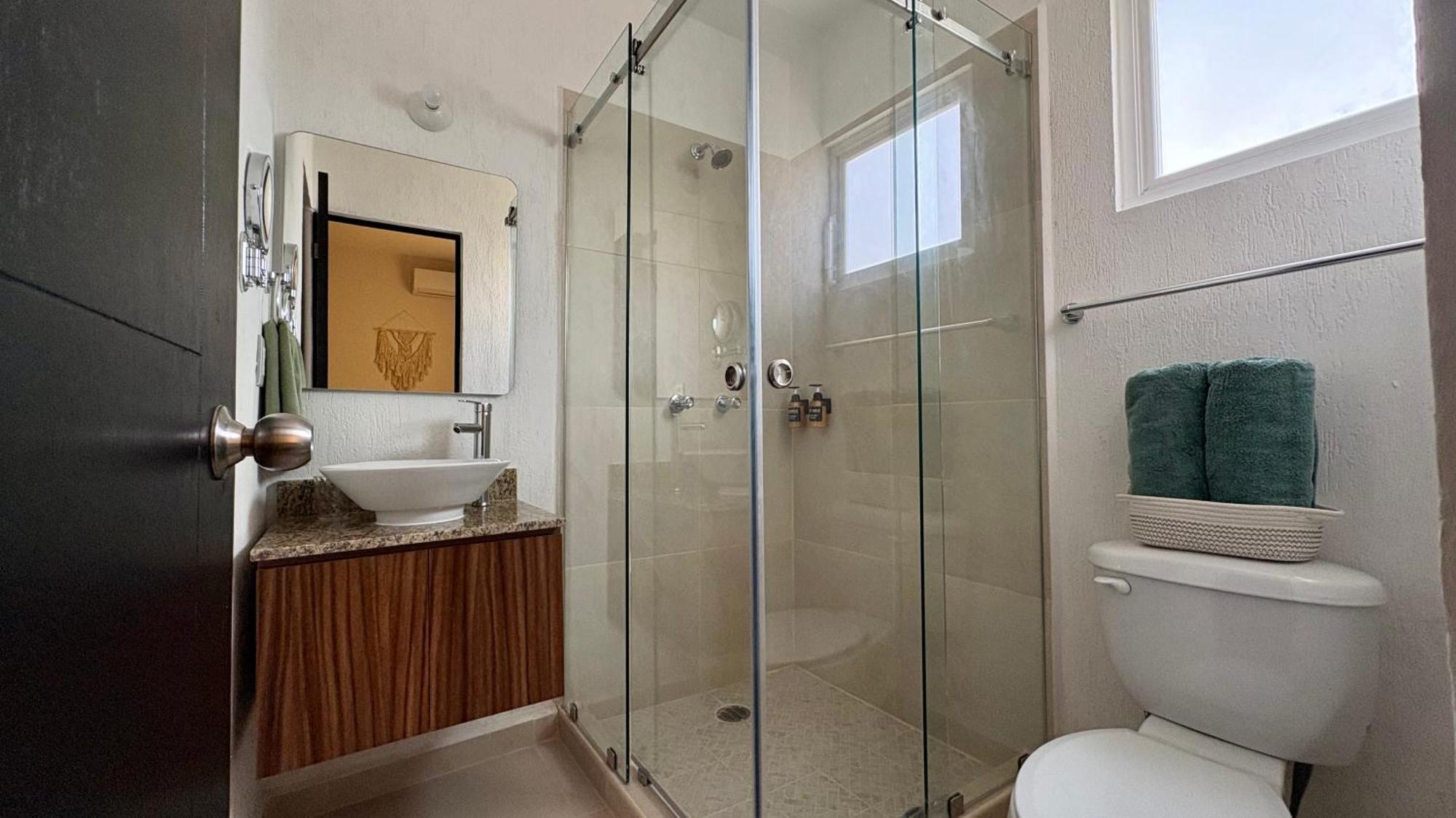 New apartment with 3 bedrooms, for 6 persons & 7 min from Maya train, foto 10