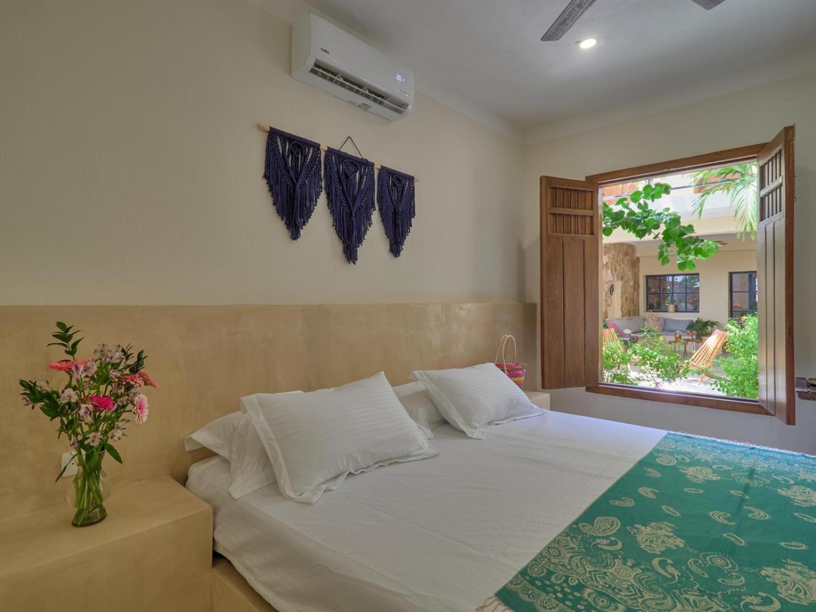 Colonial Charm, City Center, 2 BR- 10min walk to Cathedral, Pool, Private House, foto 7