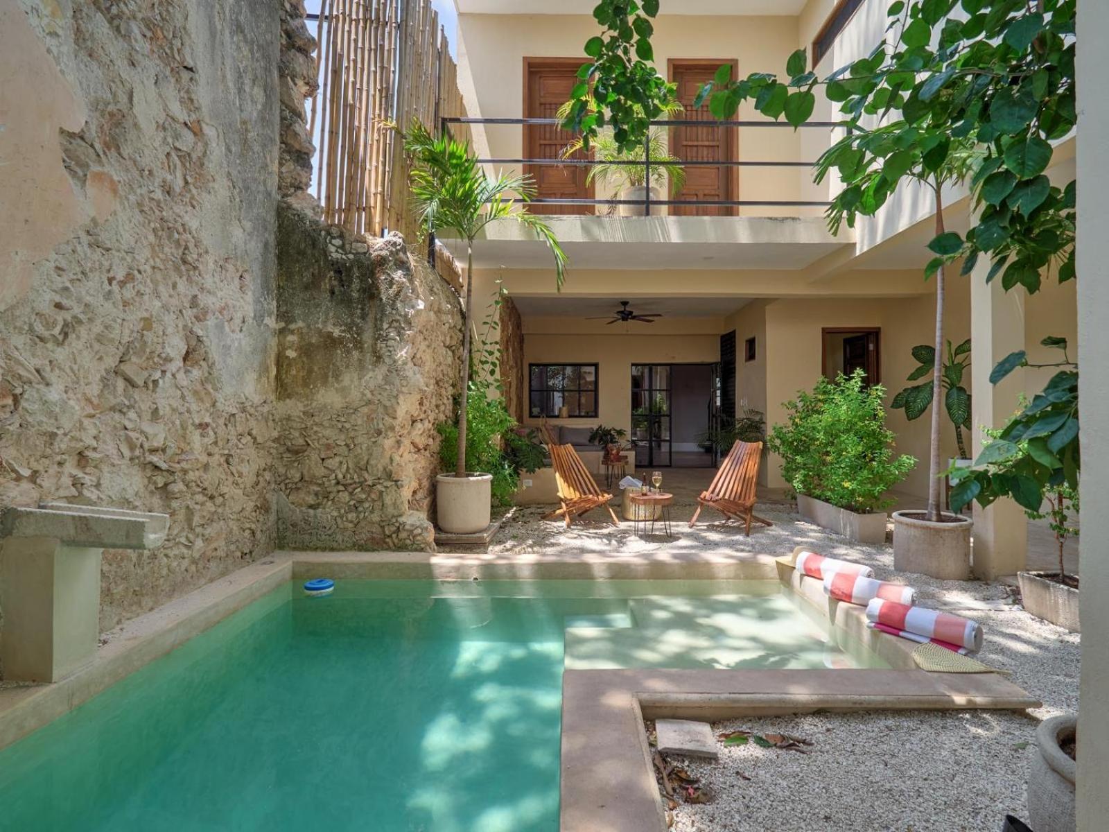 Colonial Charm, City Center, 2 BR- 10min walk to Cathedral, Pool, Private House, foto 12