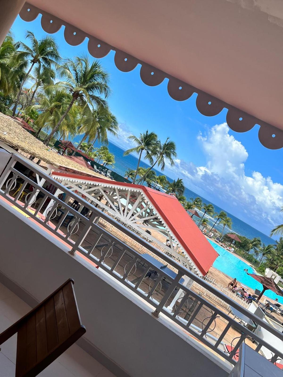 Appartement Rénové avec accès piscine Superbe VUE MER Village de vacances de Sainte-Anne Guadeloupe OCEAN LILI's EYES