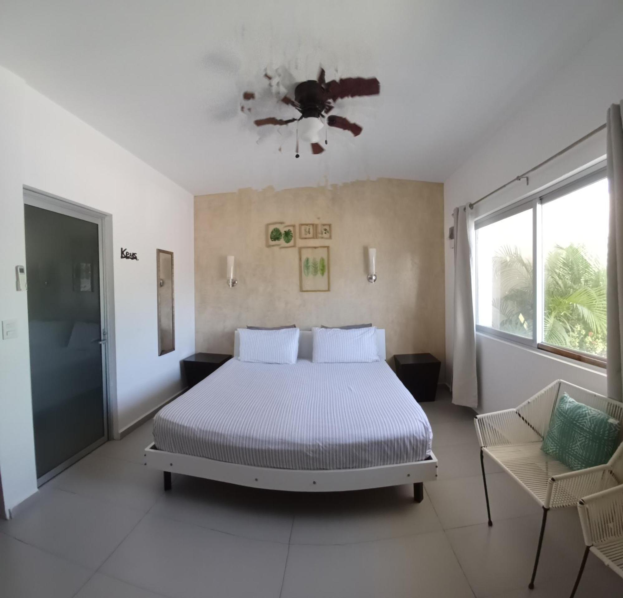 Casa Linda Isla-Room Palmera-Shared Pool, foto 10