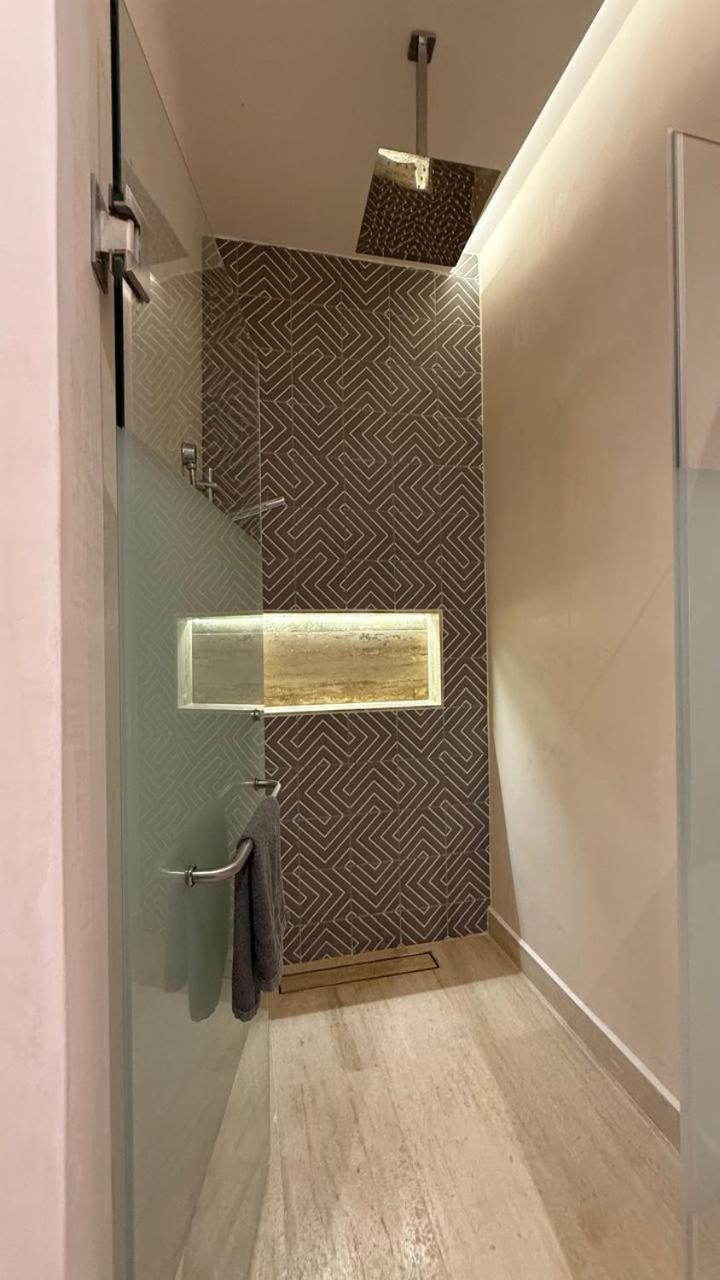 Luxurious Loft - Private Plunge Pool - Rooftop, foto 10