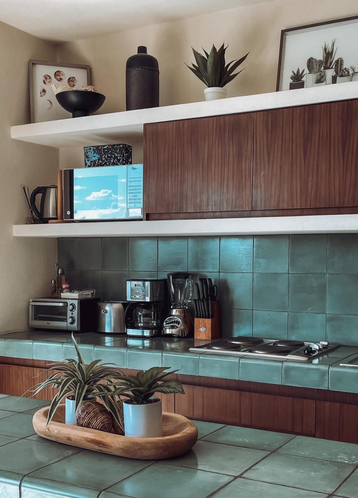 Sunrise 2BR Apt Steps from the Beach with Pool View, foto 15