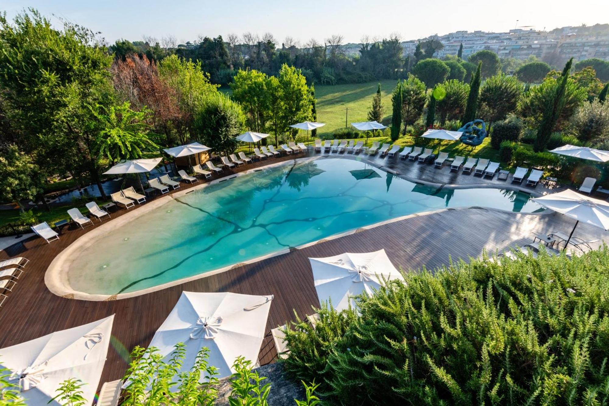 10. A. Roma Lifestyle Hotel