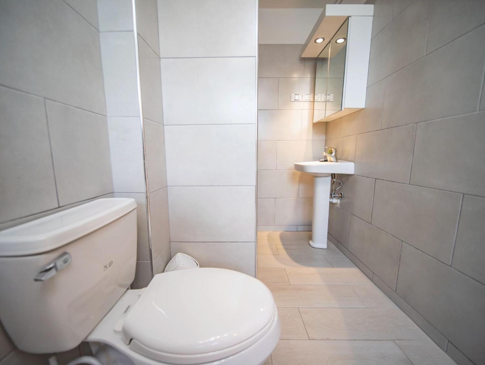 2BR Luxury Apartment in Heart Of Nightlife Area, foto 11