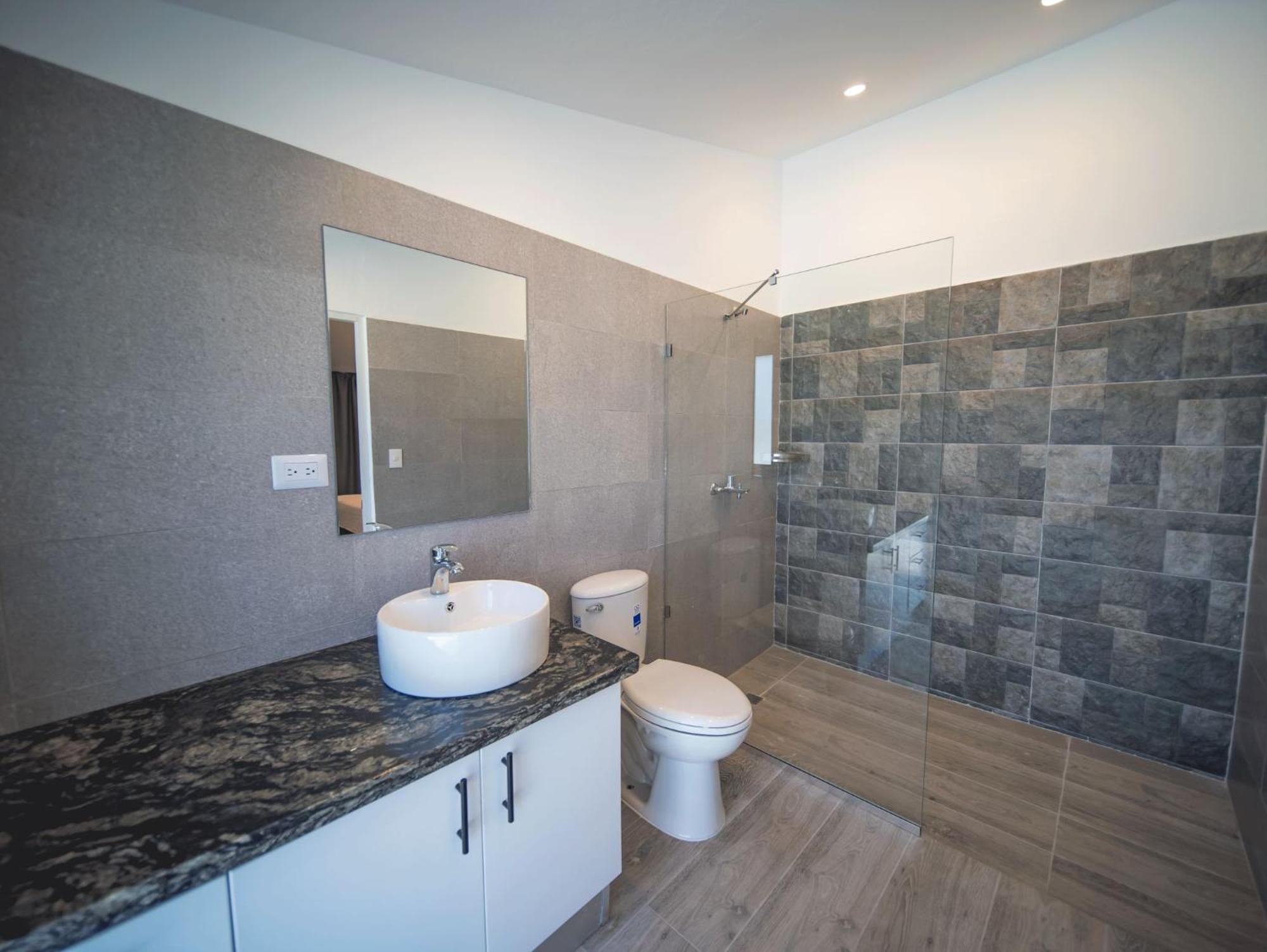 3BR Luxury Penthouse, 300m From Beach, foto 6